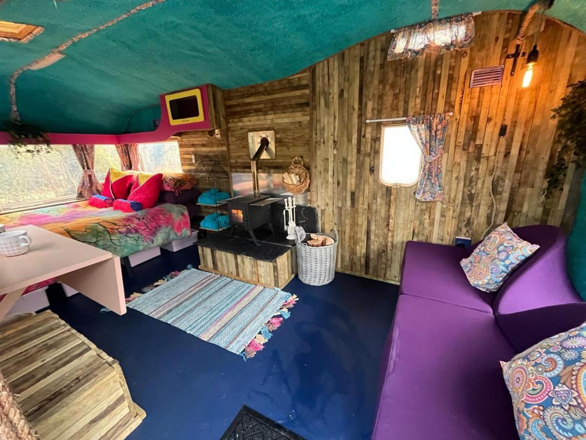 Budget Stay, In Lovely Private Setting With Rustic Charm, Log Burner, Fire Pit, Campers Kitchen & Eco Loo No Bedding Supplied Narberth Eksteriør bilde
